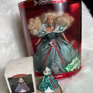 1995 Happy Holidays Barbie Doll Keepsake Ornament Set